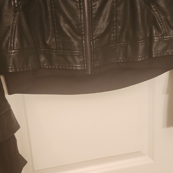 Coalition Black Faux Leather Jacket w/ Second Layer in Jacket (2 Layers) Size L - Picture 7 of 13